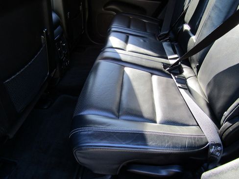 Used 2017 Jeep Grand Cherokee Overland image 20