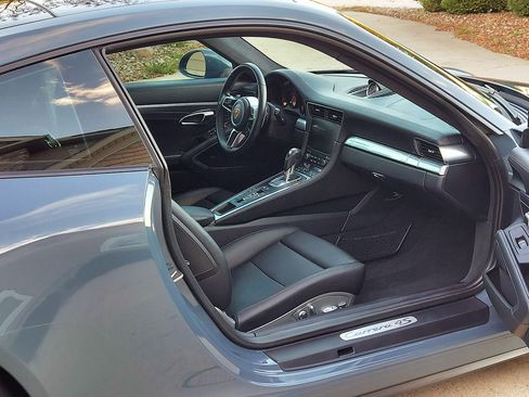Used 2017 Porsche 911 Carrera 4S image 60