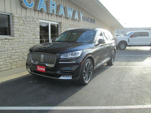 Used 2024 Lincoln Aviator Reserve RWD image 1