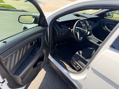 Used 2018 Ford Taurus Police Interceptor FWD image 9
