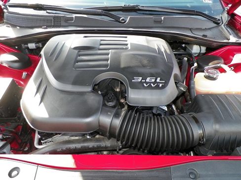 Used 2016 Dodge Charger SE image 17