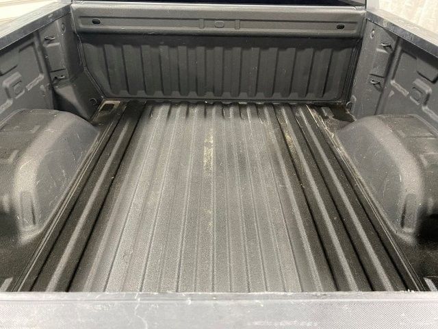 Used 2019 GMC Sierra 1500 4x4 Crew Cab SLT image 22