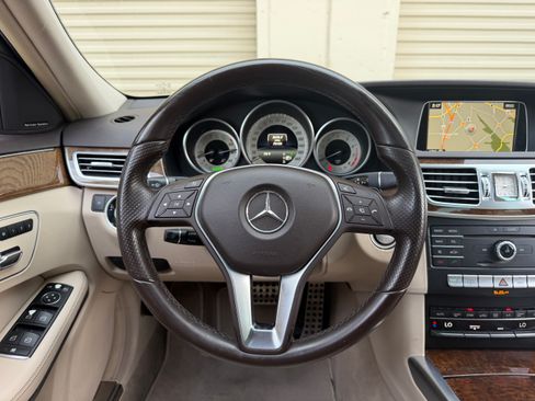 Used 2016 Mercedes-Benz E 350 Sedan image 23