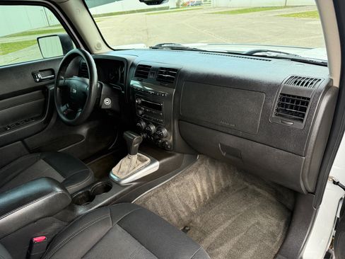 Used 2006 HUMMER H3 image 14