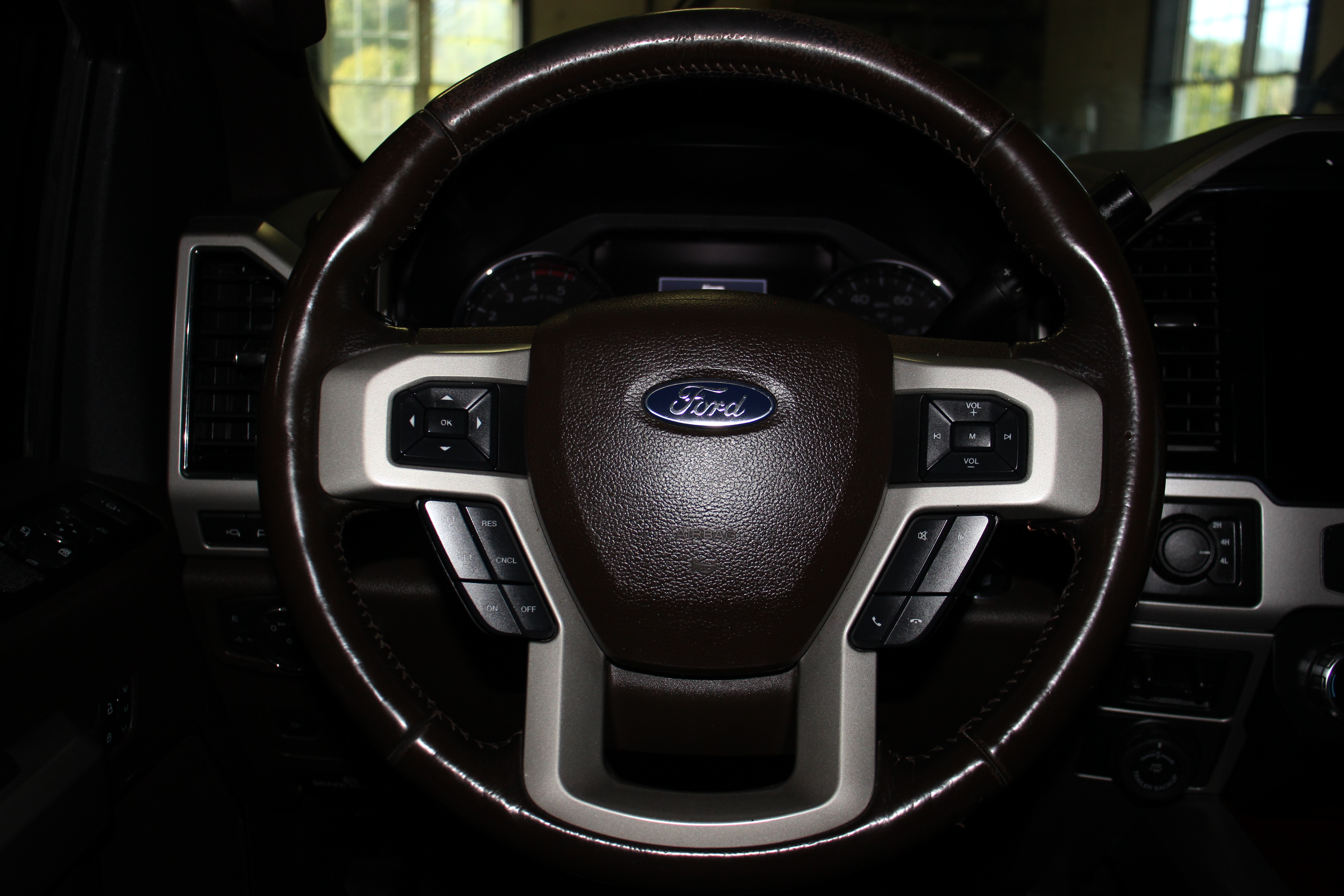 Used 2020 Ford F250 4x4 Crew Cab Super Duty image 32