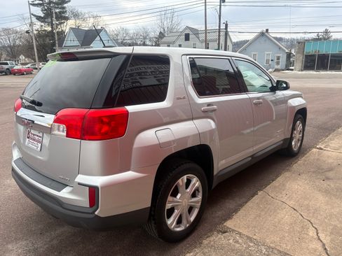 Used 2017 GMC Terrain SLE image 7