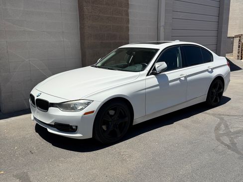 Used 2013 BMW 320i xDrive Sedan AWD/4WD image 1