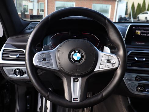 Used 2021 BMW 750i xDrive image 22