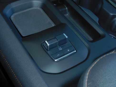 Used 2024 GMC Sierra 3500 AT4 image 38