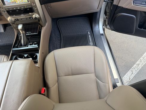Used 2020 Lexus GX 460 Premium image 34