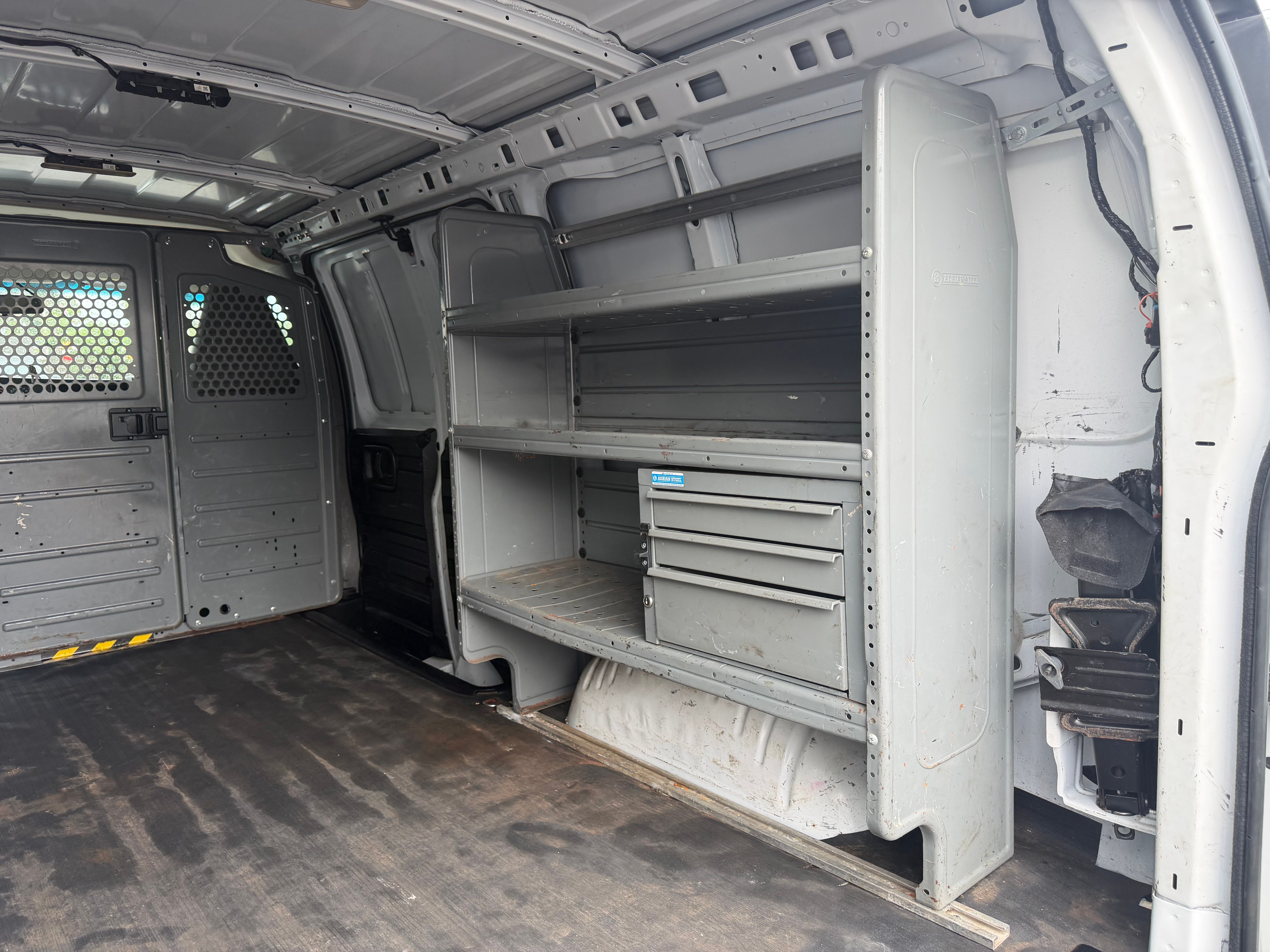 Used 2020 GMC Savana 2500 UNAVAIL RWD image 9