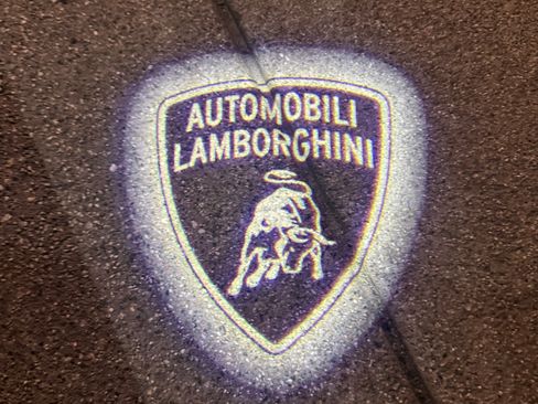 Used 2020 Lamborghini Urus image 37