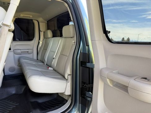 Used 2011 Chevrolet Silverado 3500 4x4 Extended Cab LTZ image 18