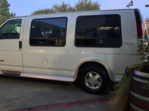 Used 1999 Chevrolet Express 1500 image 11