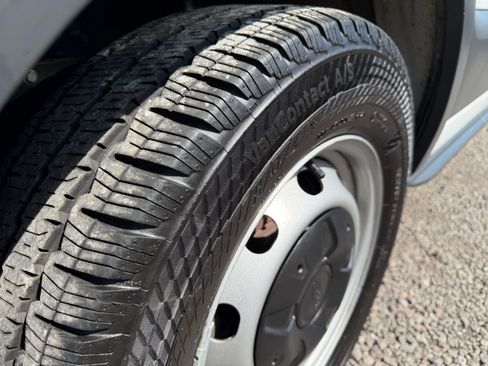 Used 2018 Ford Transit 150 image 12