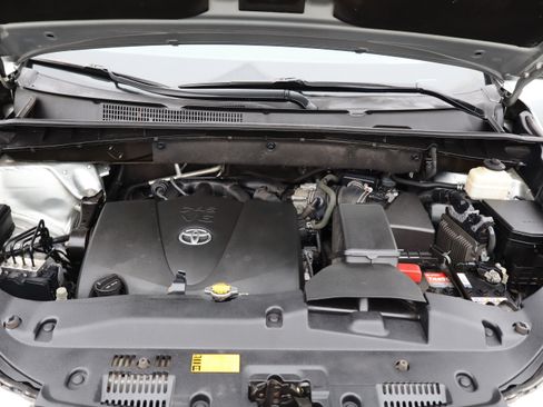 Used 2017 Toyota Highlander XLE image 39