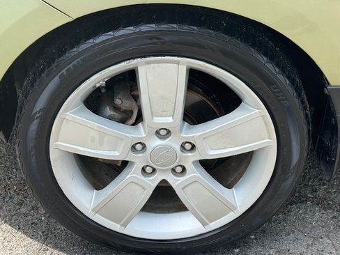 Used 2011 Kia Soul ! image 30