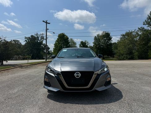 Used 2021 Nissan Altima 2.5 SR FWD image 9