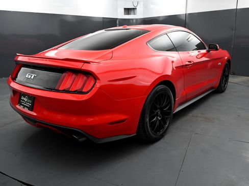 Used 2017 Ford Mustang GT Premium image 5