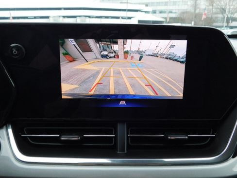 Used 2024 Chevrolet Trax LT image 15