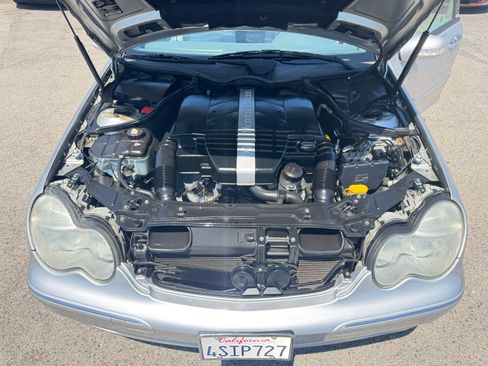 Used 2001 Mercedes-Benz C 320 Sedan image 24