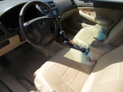 Used 2003 Honda Accord EX Sedan image 3