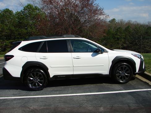 Used 2023 Subaru Outback Onyx Edition XT image 12