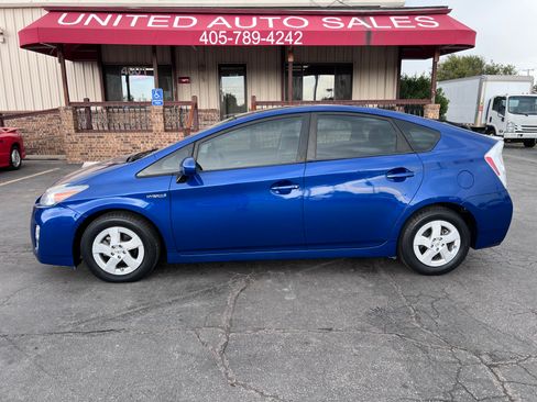 Used 2010 Toyota Prius II Hatchback 4D FWD image 1
