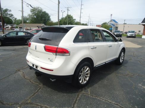 Used 2013 Lincoln MKX AWD image 7