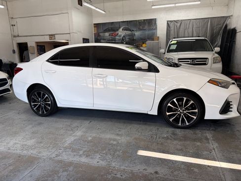 Used 2017 Toyota Corolla SE Sedan FWD image 9