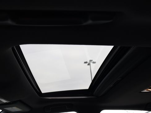 Used 2020 Toyota Corolla XSE image 15