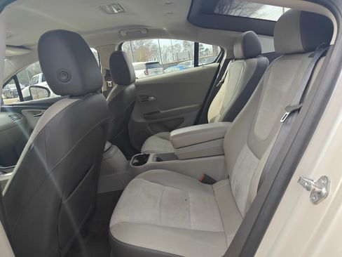 Used 2014 Chevrolet Volt Premium image 14