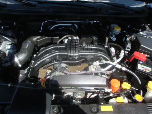 Used 2018 Subaru Crosstrek 2.0i Premium image 19