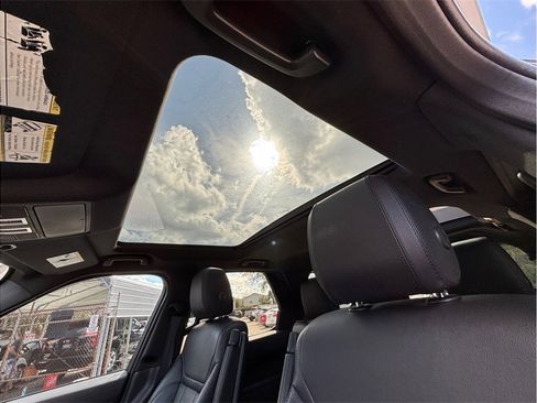 Used 2018 Land Rover Discovery SE image 34