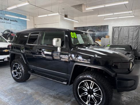 Used 2008 Toyota FJ Cruiser 4WD image 8