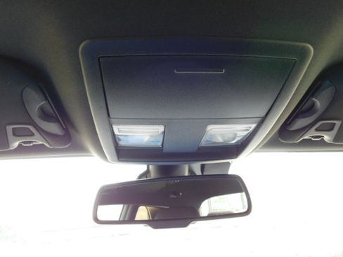 Used 2022 Dodge Challenger SXT RWD image 20