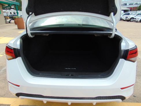 Used 2021 Nissan Sentra S image 8