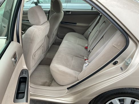 Used 2005 Toyota Camry LE FWD Sedan 2.4L 4-Cyl image 7