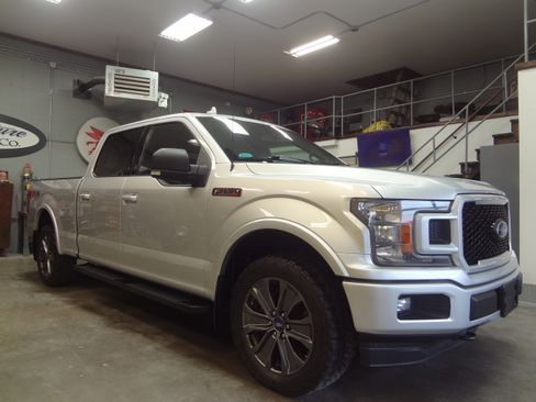 Used 2018 Ford F150 XLT image 1