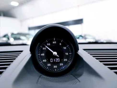 Used 2024 Porsche 911 Carrera 4S image 40