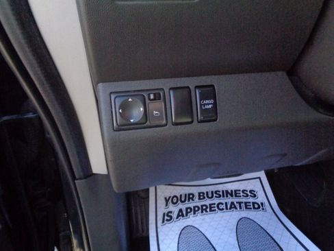 Used 2011 Nissan Frontier PRO-4X image 44