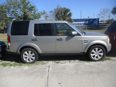 Used 2013 Land Rover LR4 HSE LUX image 1