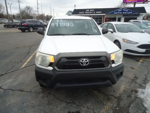 Used 2014 Toyota Tacoma image 8