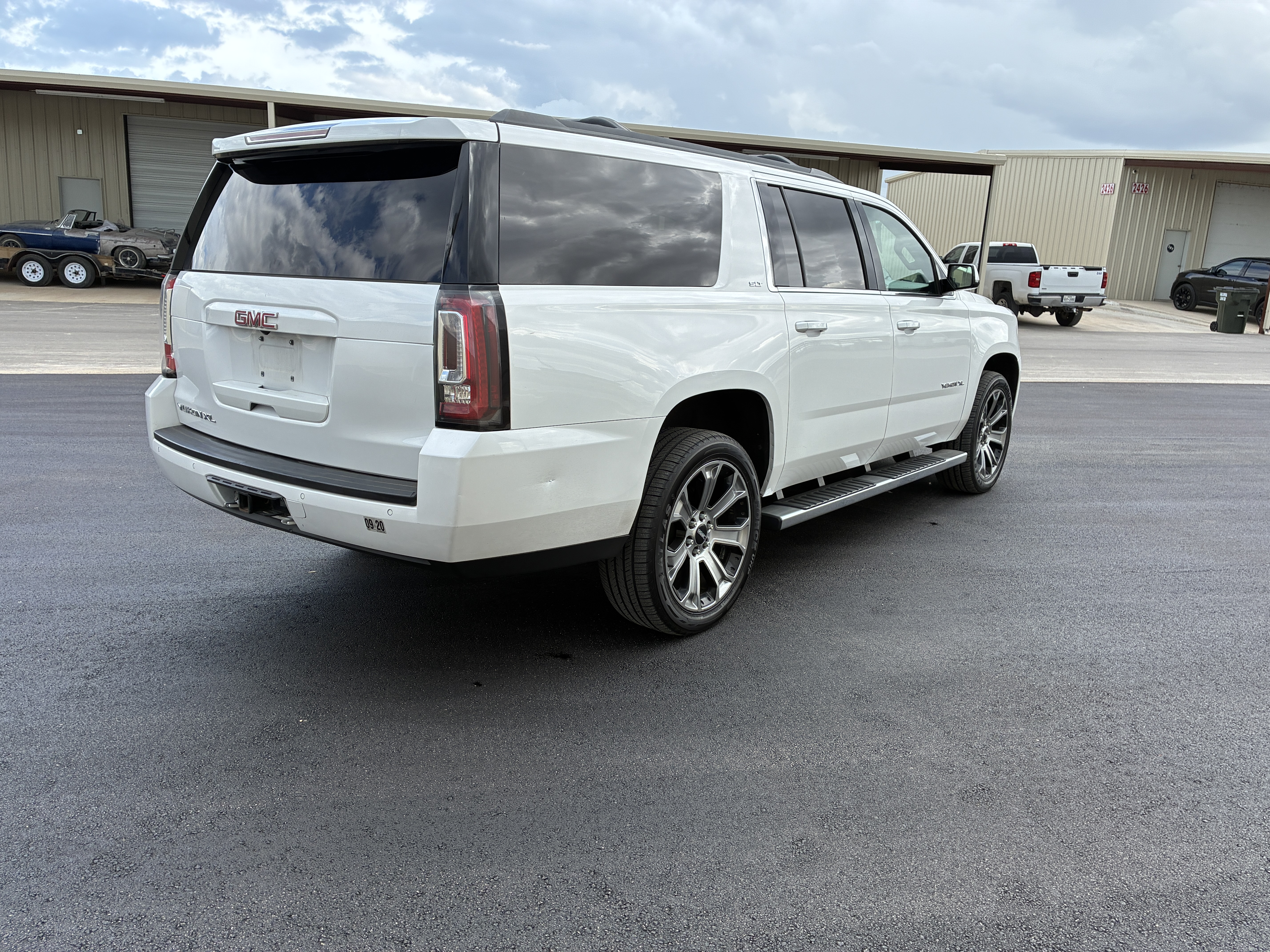 Used 2019 GMC Yukon XL 2WD SLT image 5