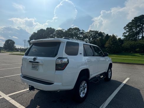 Used 2021 Toyota 4Runner 4WD SR5 Premium image 6