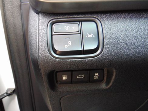 Used 2020 Kia Optima LX image 11