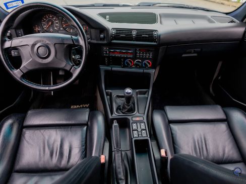 Used 1991 BMW M5 image 37
