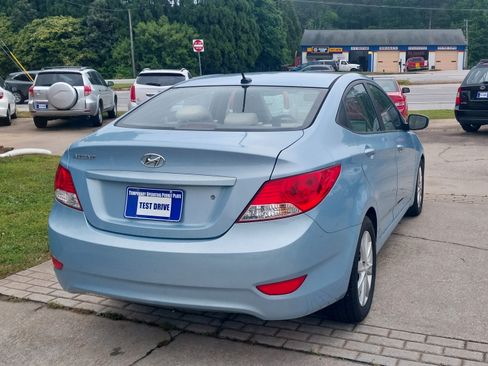 Used 2014 Hyundai Accent GLS image 7