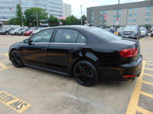 Used 2014 Volkswagen Jetta GLI Autobahn image 6