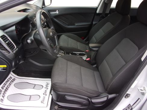 Used 2018 Kia Forte LX Sedan FWD image 8
